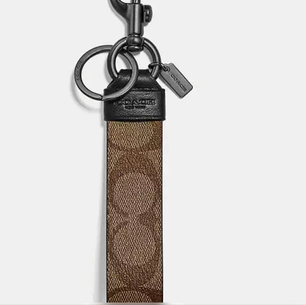 Large Loop Key Fob In Signature Canvas - Picture 2 of 4